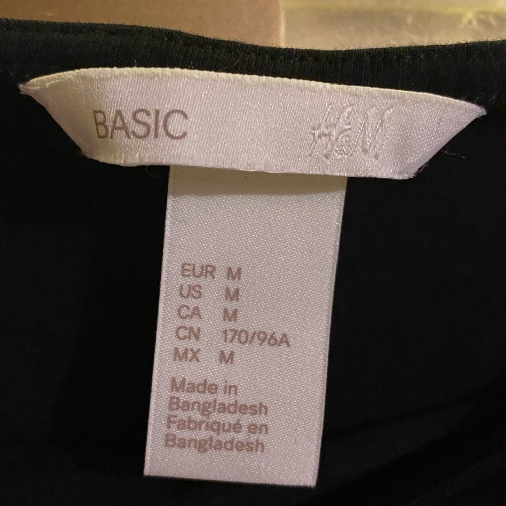 🍀EUC Sz M H&M off the shoulder top - Picture 3 of 5